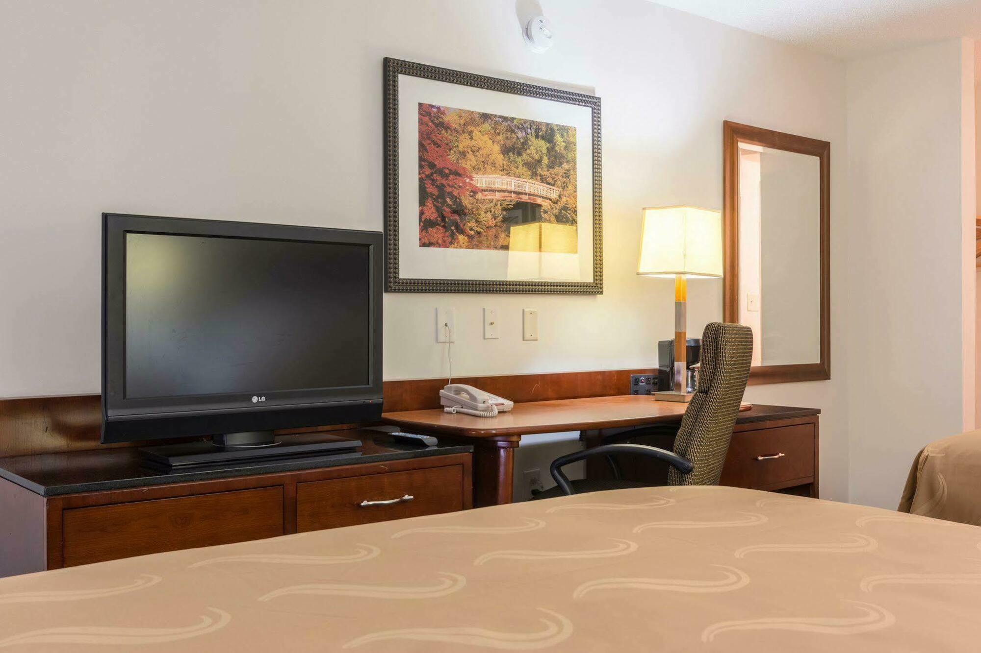 Days Inn By Wyndham Hartsfield Jackson Atlanta Airport West College Park Eksteriør bilde