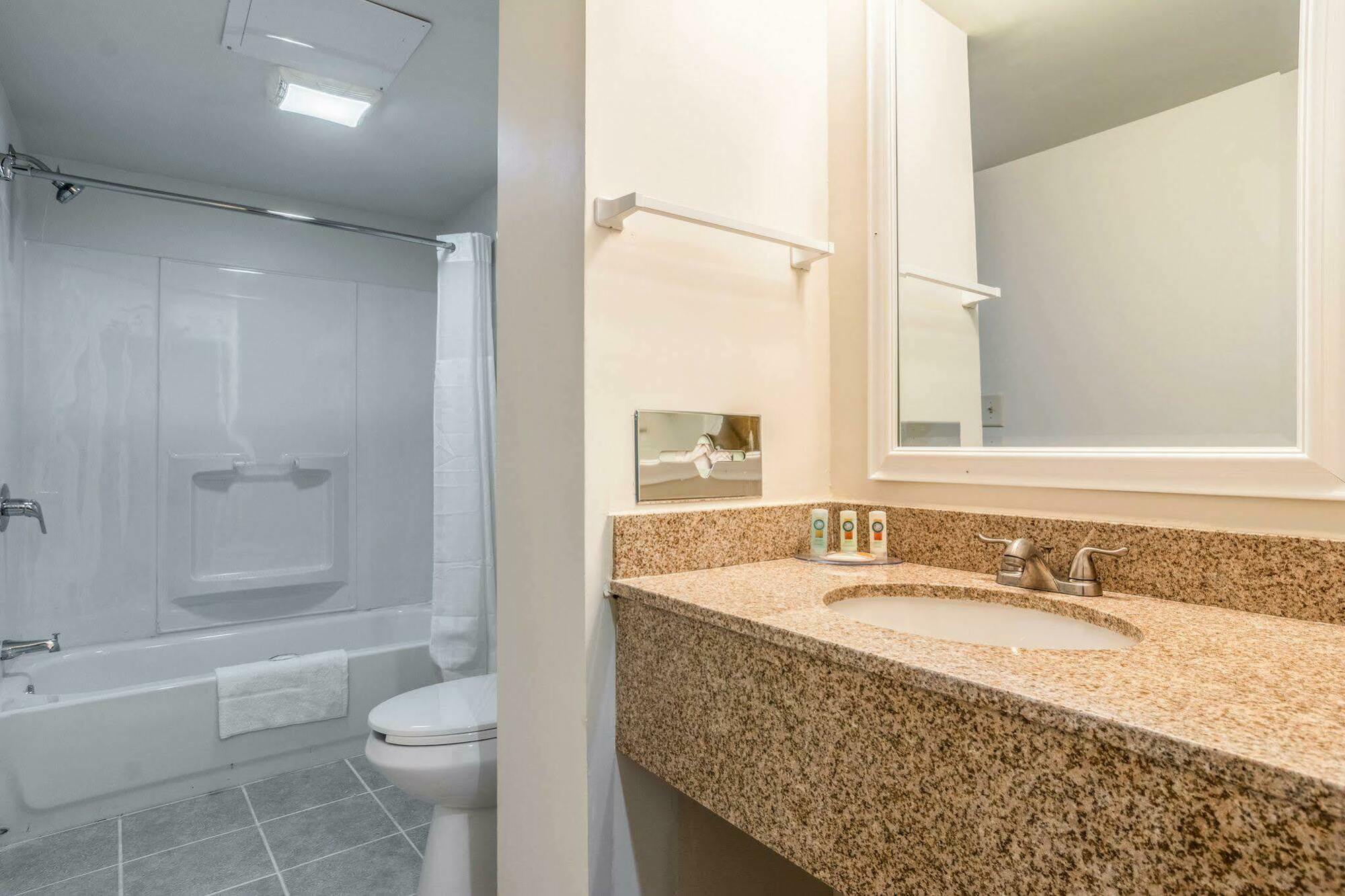 Days Inn By Wyndham Hartsfield Jackson Atlanta Airport West College Park Eksteriør bilde